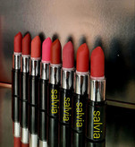 رژ لب ارگانیک طبیعی، مرطوبکننده و ماندگار برای زیبایی لبها