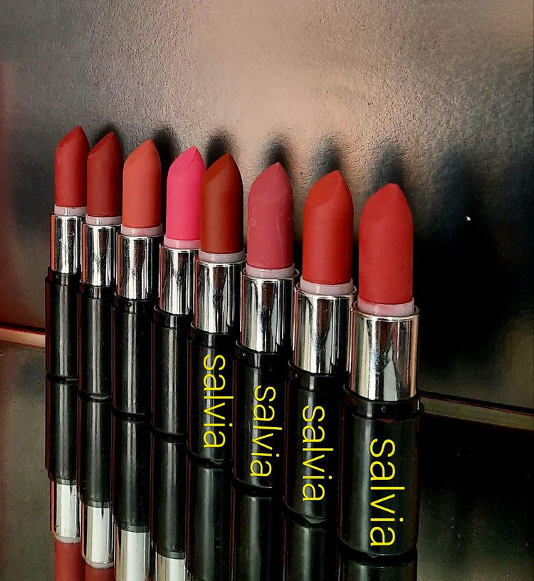 رژ لب ارگانیک طبیعی، مرطوبکننده و ماندگار برای زیبایی لبها