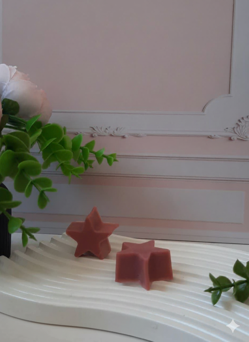 لوسیون بدن آبرسان با کره کاکائو، موم عسل و روغن گل سرخ - جذب سریع، مرطوب‌کننده و بدون احساس چربی